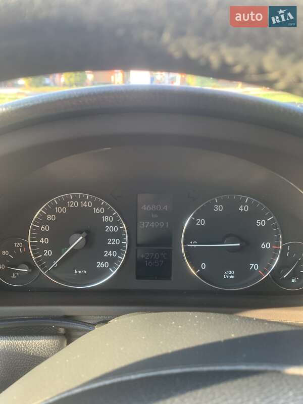 Седан Mercedes-Benz C-Class 2004 в Ужгороде