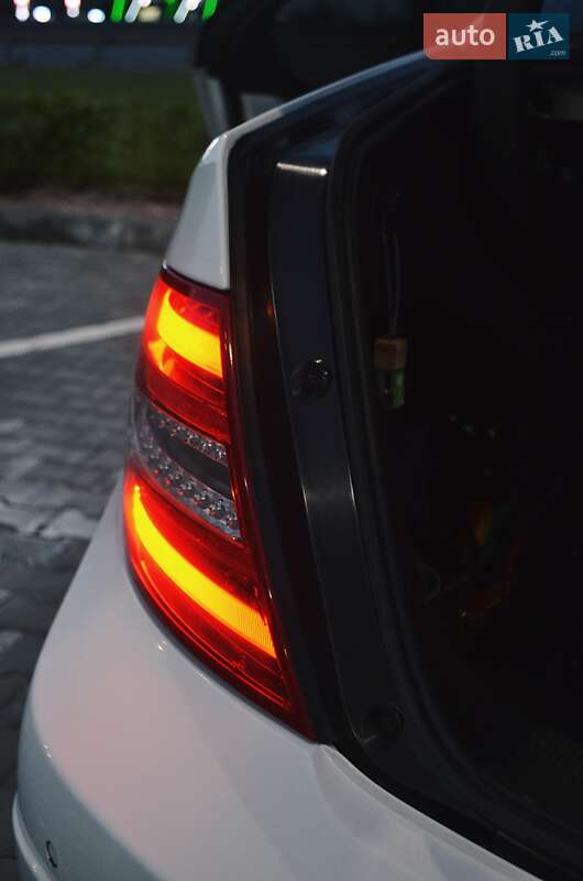 Седан Mercedes-Benz C-Class 2011 в Коростышеве фото 12 Седан Mercedes-Benz C-Class 2011 в Коростышеве