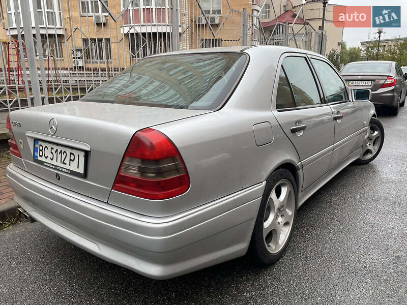 Седан Mercedes-Benz C-Class 1998 в Киеве