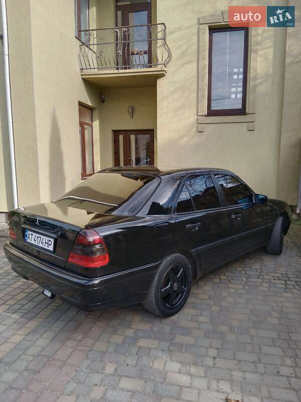 Седан Mercedes-Benz C-Class 1995 в Болехове
