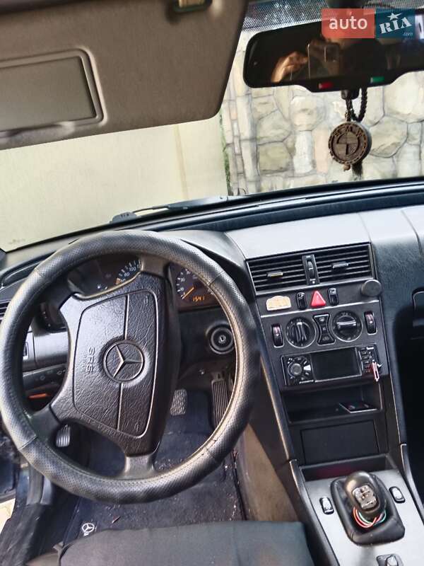 Седан Mercedes-Benz C-Class 1995 в Болехове
