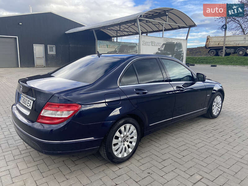 Седан Mercedes-Benz C-Class 2007 в Надвірній фото 10 Седан Mercedes-Benz C-Class 2007 в Надвірній