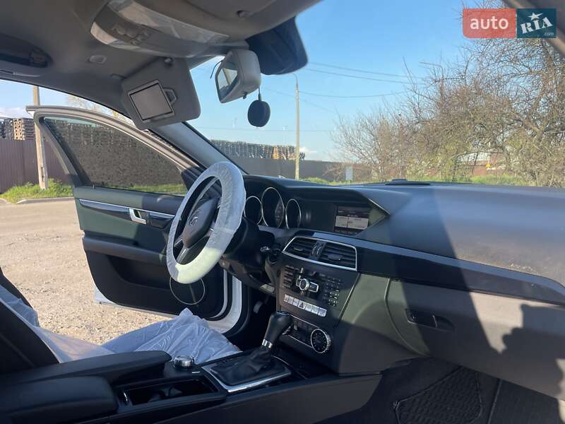 Седан Mercedes-Benz C-Class 2013 в Киеве