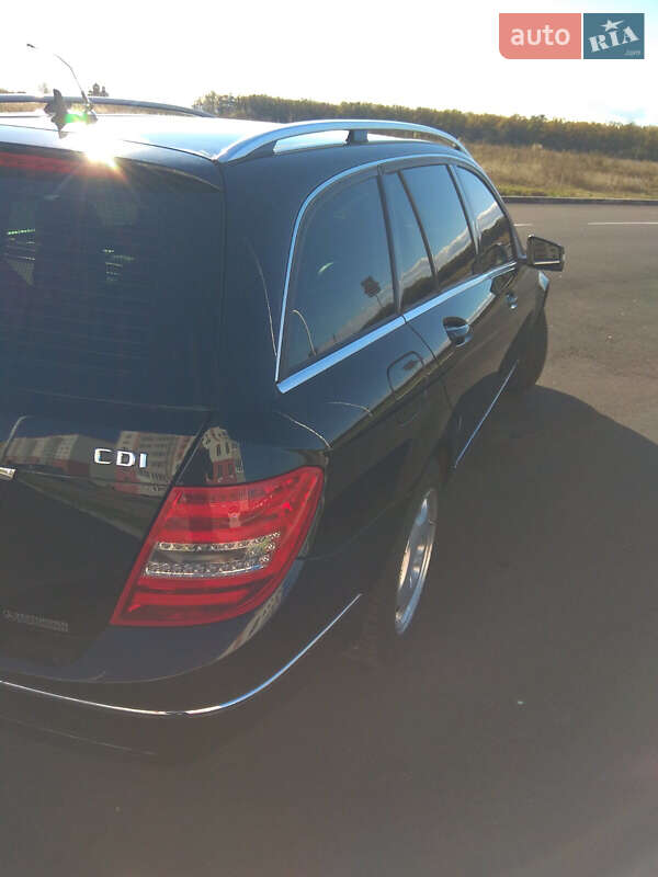 Універсал Mercedes-Benz C-Class 2014 в Вінниці