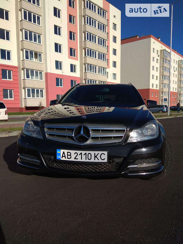 Універсал Mercedes-Benz C-Class 2014 в Вінниці
