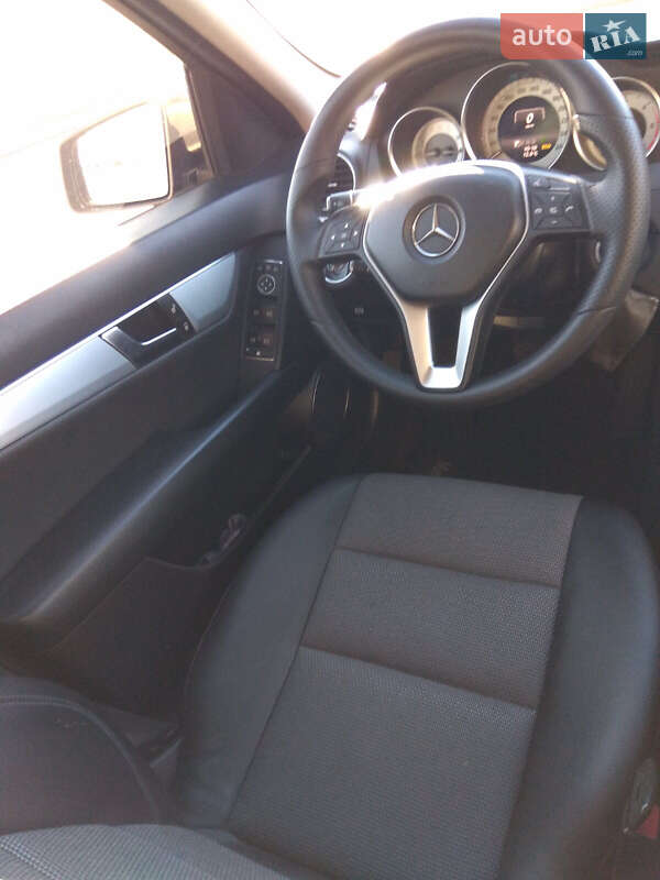 Універсал Mercedes-Benz C-Class 2014 в Вінниці