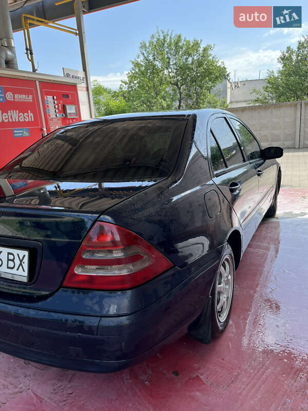 Седан Mercedes-Benz C-Class 2001 в Ужгороді