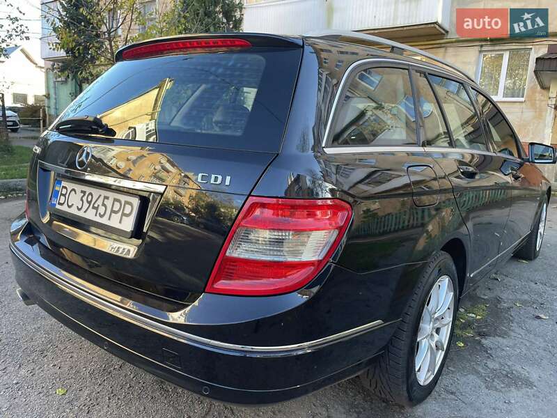 Универсал Mercedes-Benz C-Class 2010 в Стрые