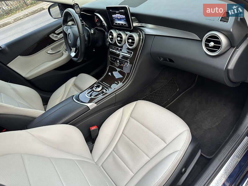 Седан Mercedes-Benz C-Class 2016 в Киеве