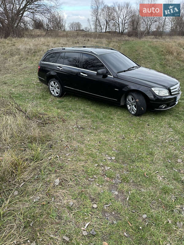 Универсал Mercedes-Benz C-Class 2008 в Киеве
