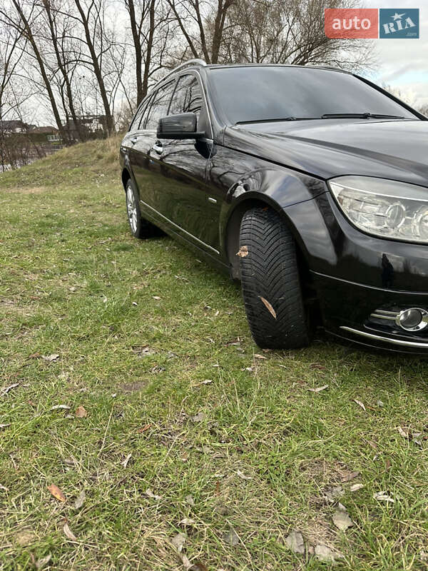 Универсал Mercedes-Benz C-Class 2008 в Киеве