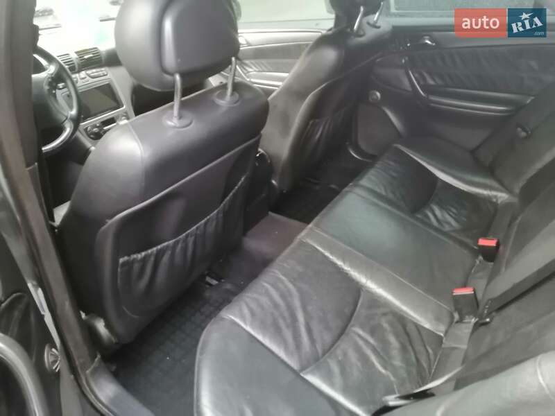 Седан Mercedes-Benz C-Class 2000 в Киеве