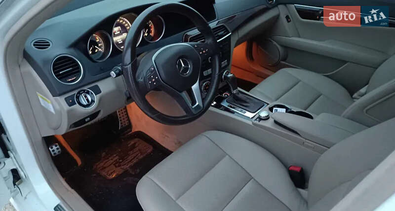 Седан Mercedes-Benz C-Class 2014 в Ивано-Франковске