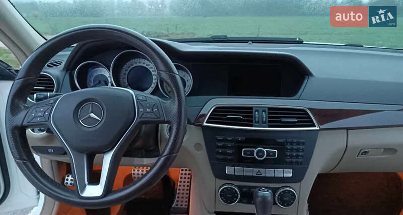 Седан Mercedes-Benz C-Class 2014 в Ивано-Франковске