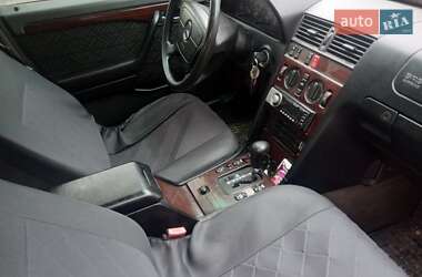 Седан Mercedes-Benz C-Class 1995 в Зарічному