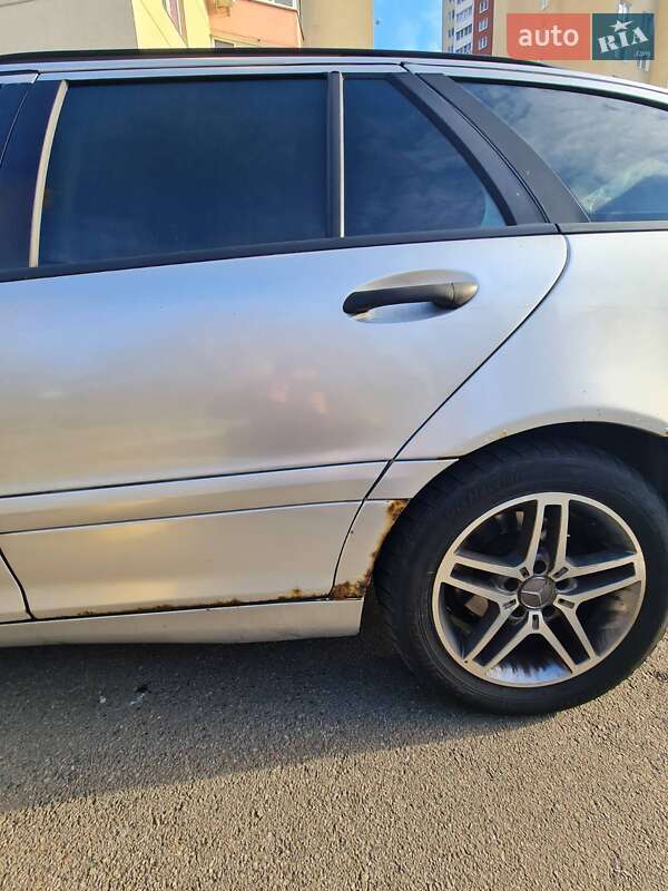 Универсал Mercedes-Benz C-Class 2002 в Киеве