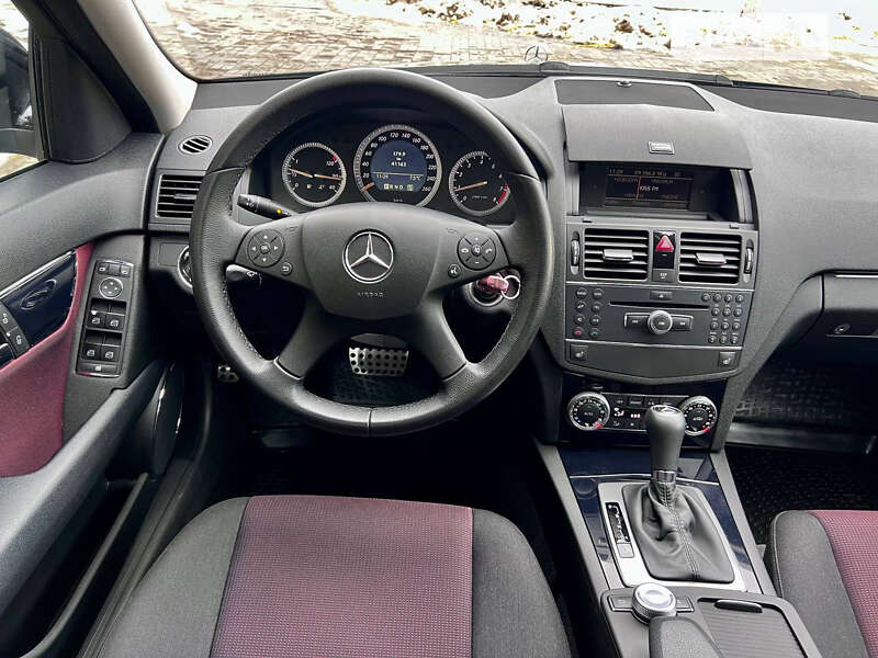 Седан Mercedes-Benz C-Class 2008 в Днепре