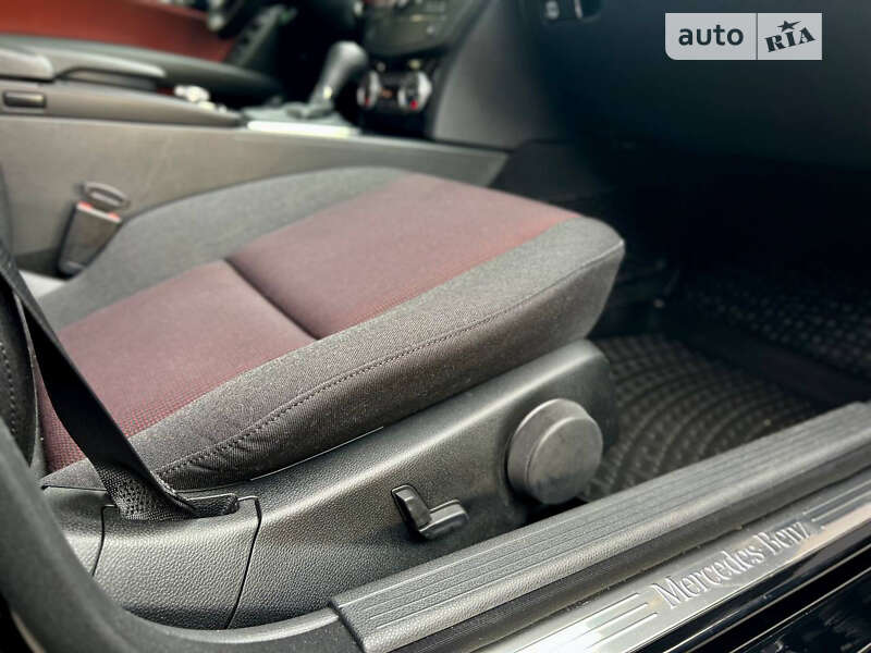 Седан Mercedes-Benz C-Class 2008 в Днепре