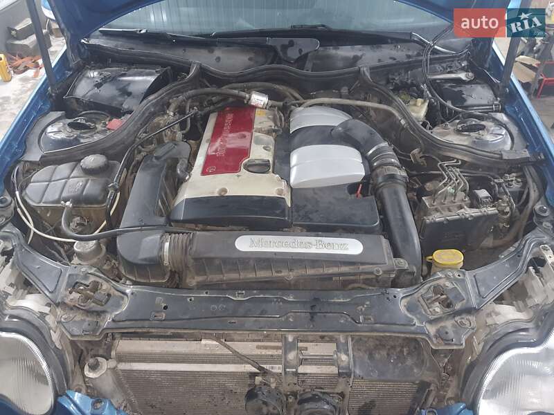 Седан Mercedes-Benz C-Class 2000 в Киеве