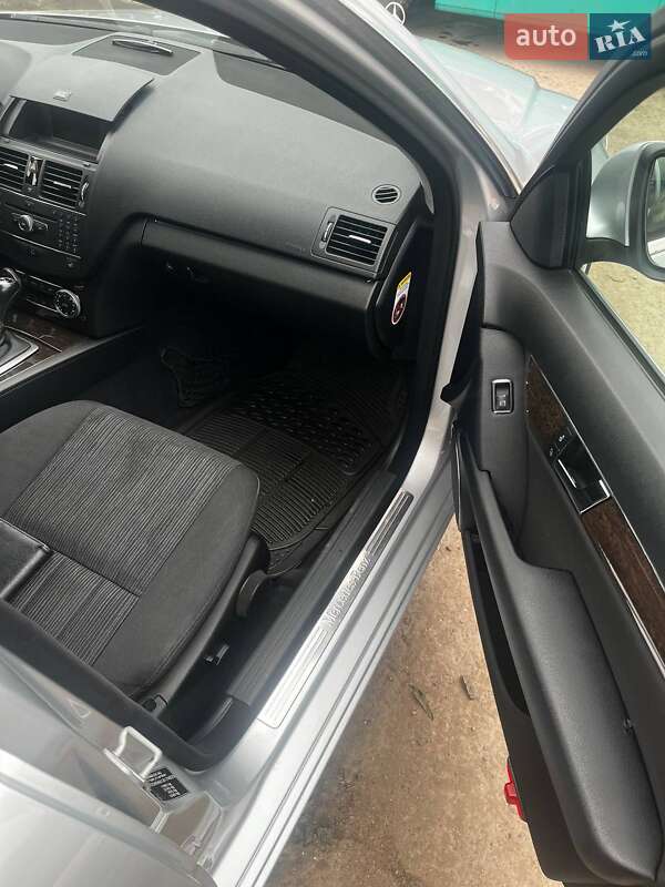 Седан Mercedes-Benz C-Class 2008 в Одессе