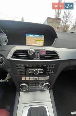 Купе Mercedes-Benz C-Class 2011 в Киеве