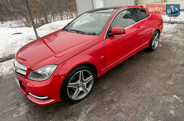 Купе Mercedes-Benz C-Class 2011 в Киеве