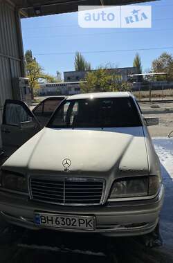 Седан Mercedes-Benz C-Class 1997 в Николаеве