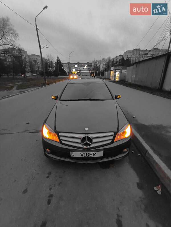 Седан Mercedes-Benz C-Class 2008 в Кривом Роге