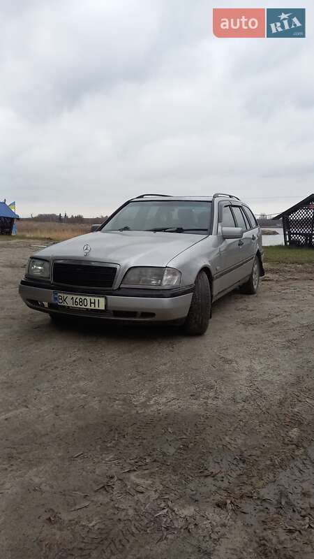 Універсал Mercedes-Benz C-Class 1996 в Млиніві