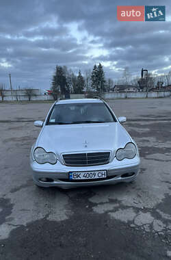 Универсал Mercedes-Benz C-Class 2001 в Рокитном