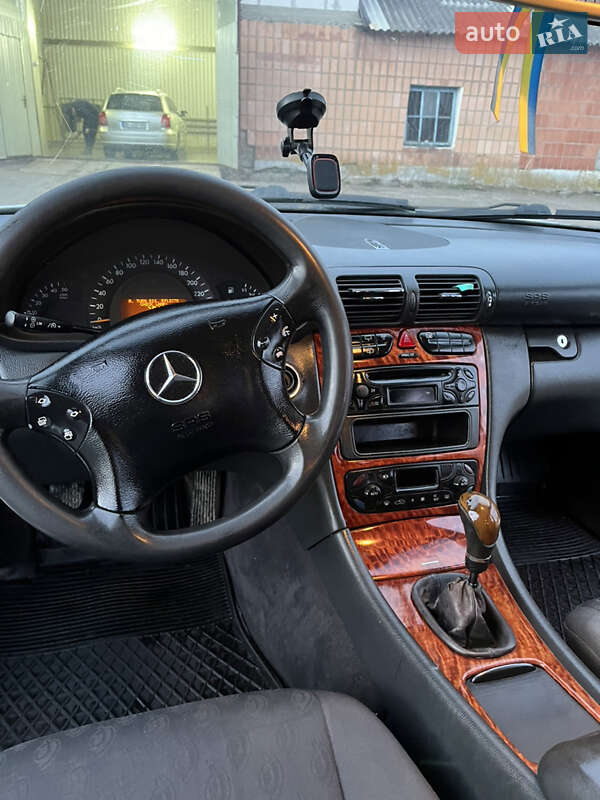 Универсал Mercedes-Benz C-Class 2001 в Рокитном
