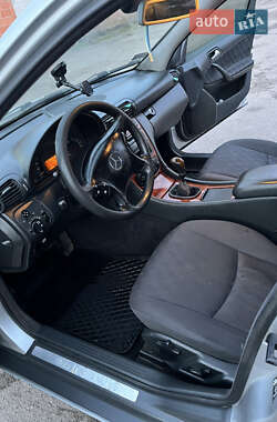 Универсал Mercedes-Benz C-Class 2001 в Рокитном