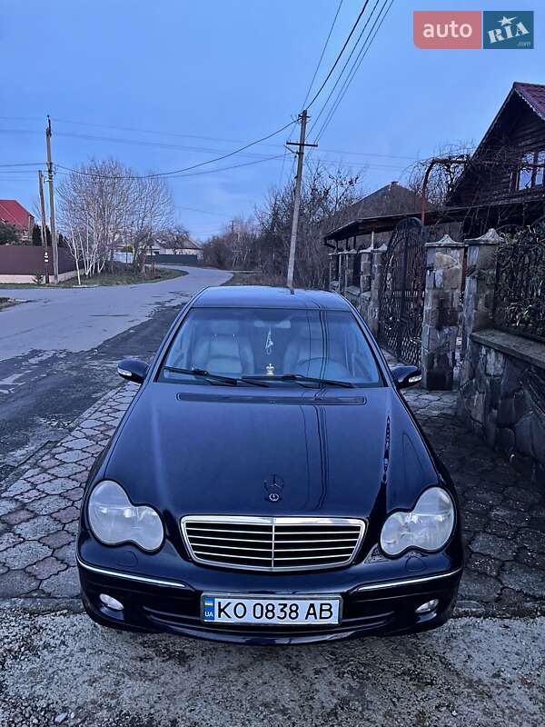 Седан Mercedes-Benz C-Class 2001 в Ужгороде