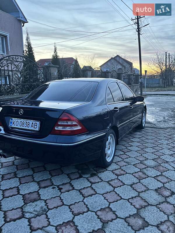 Седан Mercedes-Benz C-Class 2001 в Ужгороде фото 4 Седан Mercedes-Benz C-Class 2001 в Ужгороде