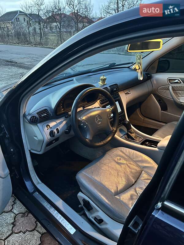Седан Mercedes-Benz C-Class 2001 в Ужгороде