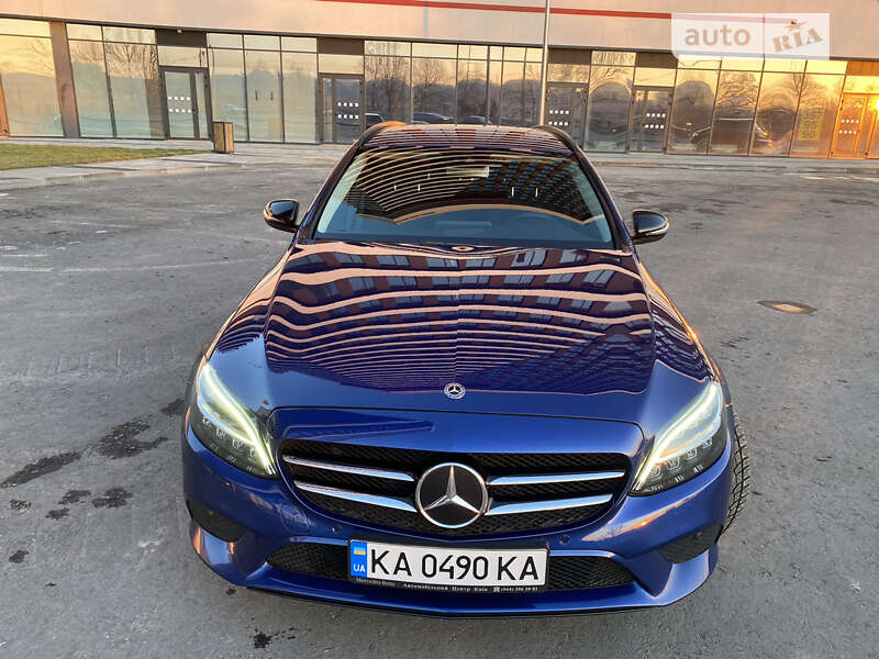 Универсал Mercedes-Benz C-Class 2019 в Киеве