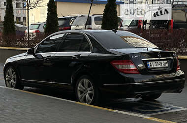 Седан Mercedes-Benz C-Class 2010 в Буче