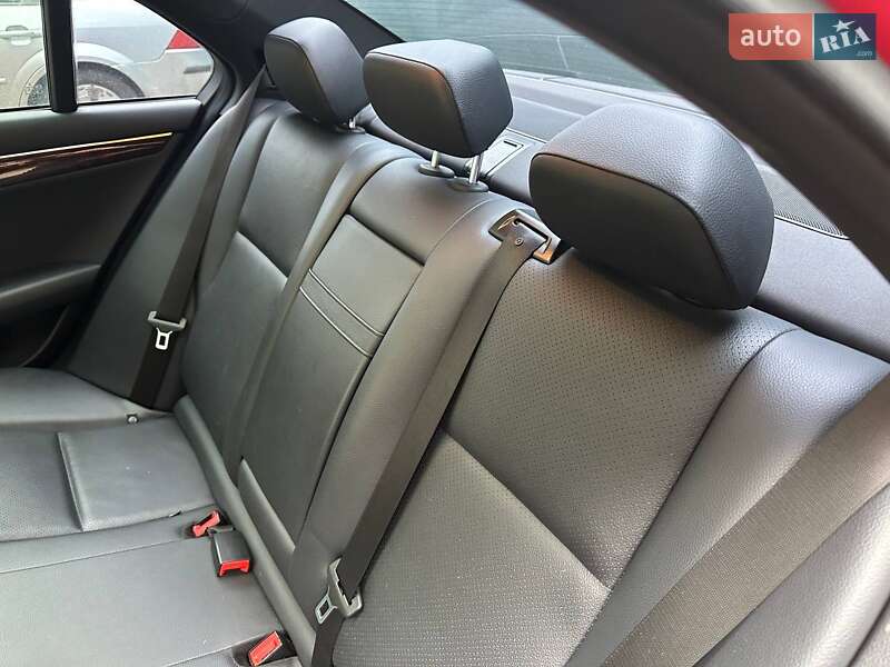 Седан Mercedes-Benz C-Class 2012 в Полтаве
