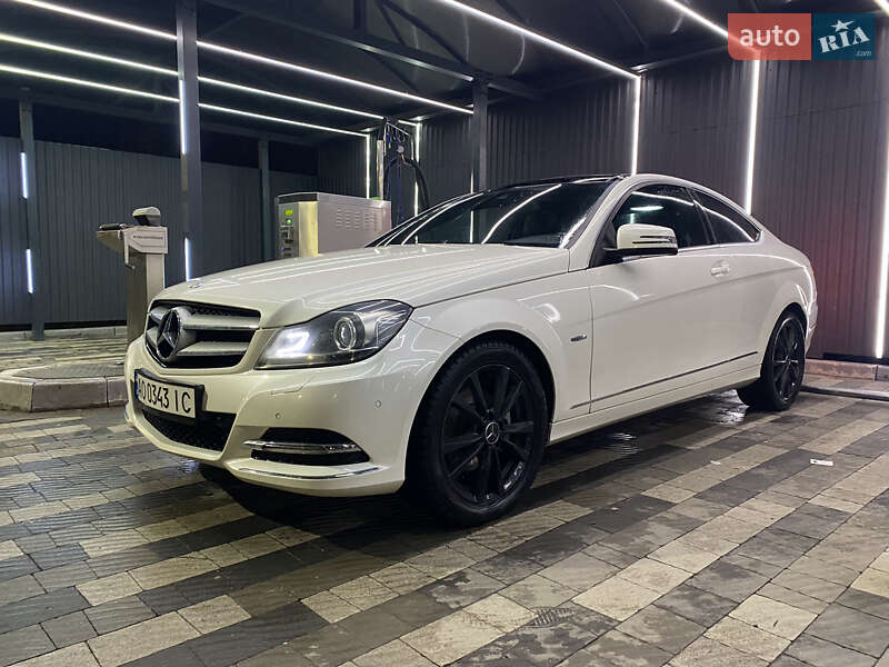 Купе Mercedes-Benz C-Class 2011 в Ужгороде