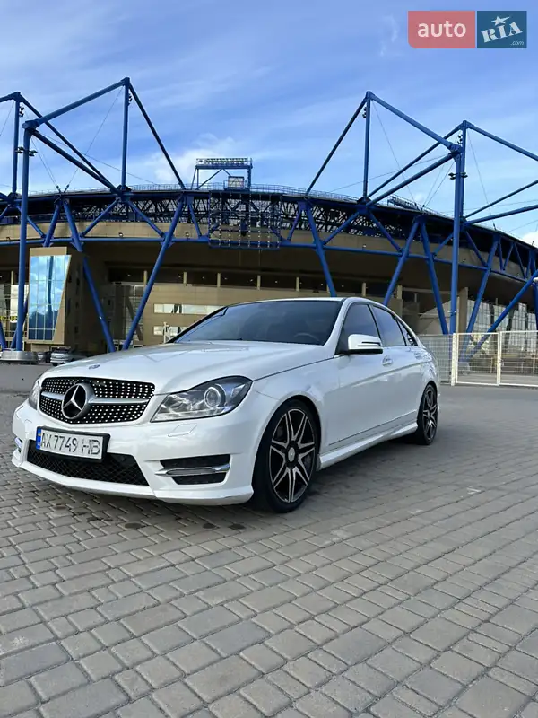 Mercedes-Benz C-Class 2012