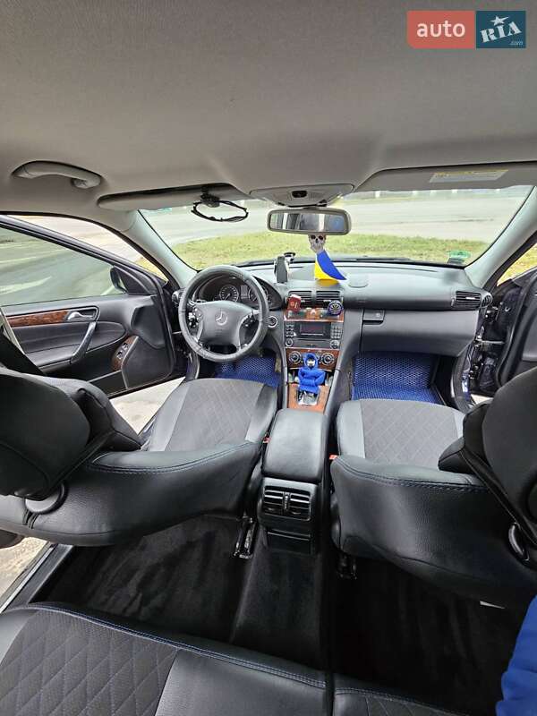 Универсал Mercedes-Benz C-Class 2004 в Виннице