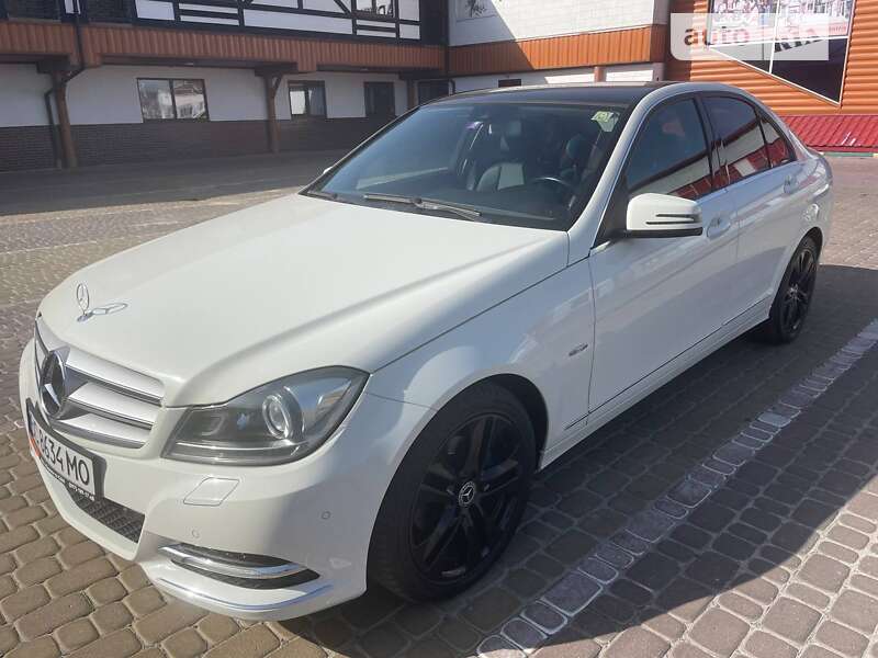 Седан Mercedes-Benz C-Class 2012 в Львове
