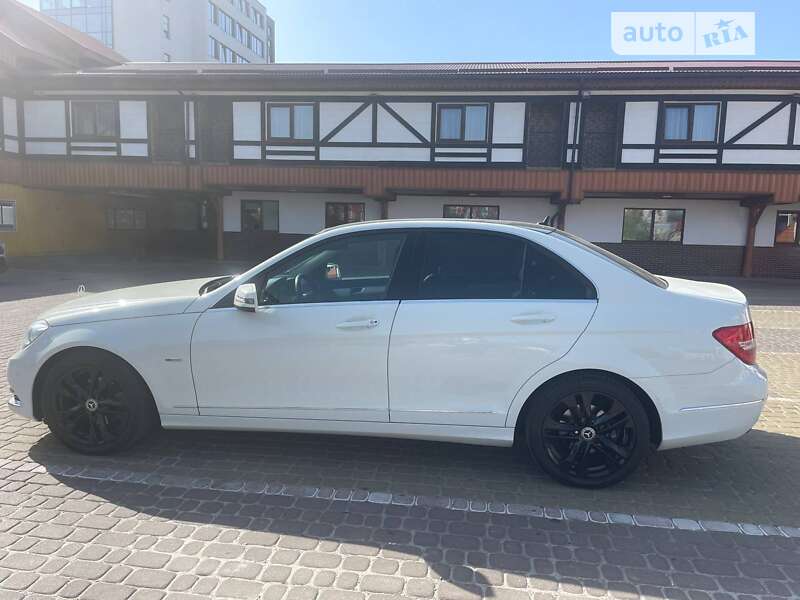 Седан Mercedes-Benz C-Class 2012 в Львове