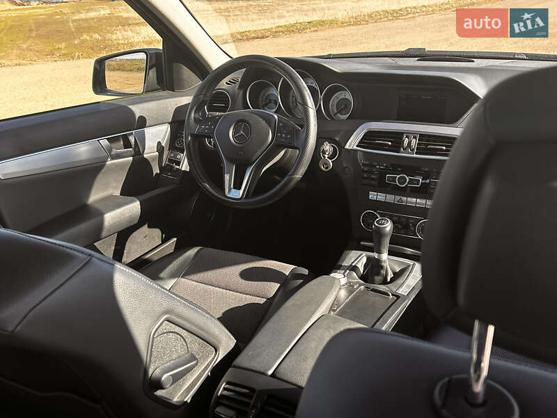 Универсал Mercedes-Benz C-Class 2013 в Одессе фото 15 Универсал Mercedes-Benz C-Class 2013 в Одессе