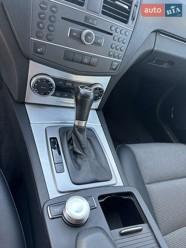 Седан Mercedes-Benz C-Class 2010 в Черкассах