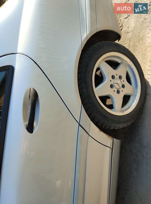 Седан Mercedes-Benz C-Class 2003 в Запорожье