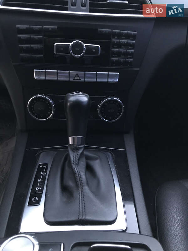 Седан Mercedes-Benz C-Class 2011 в Запорожье