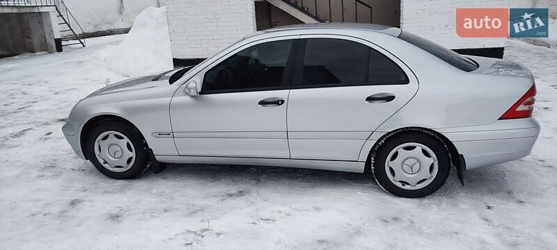 Седан Mercedes-Benz C-Class 2003 в Виннице
