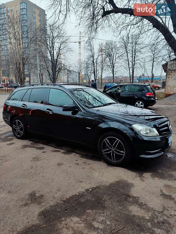 Универсал Mercedes-Benz C-Class 2012 в Черкассах