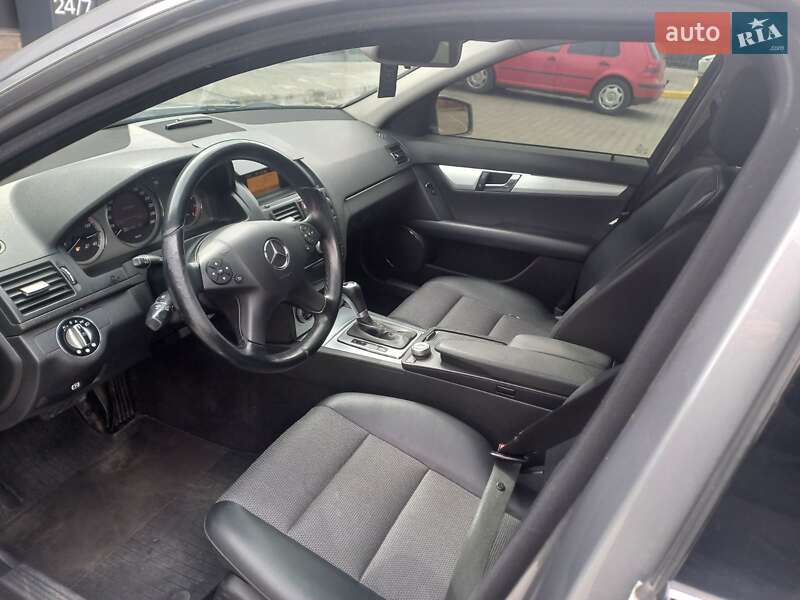 Седан Mercedes-Benz C-Class 2009 в Рахове